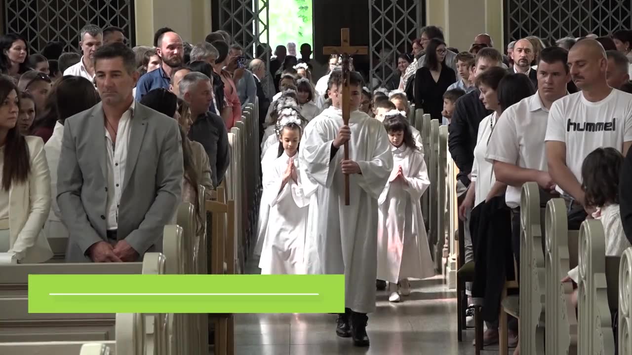 Elsőáldozók lettek a katolikus iskola tanulói – majd félszáz gyermek vette magához e szentséget
