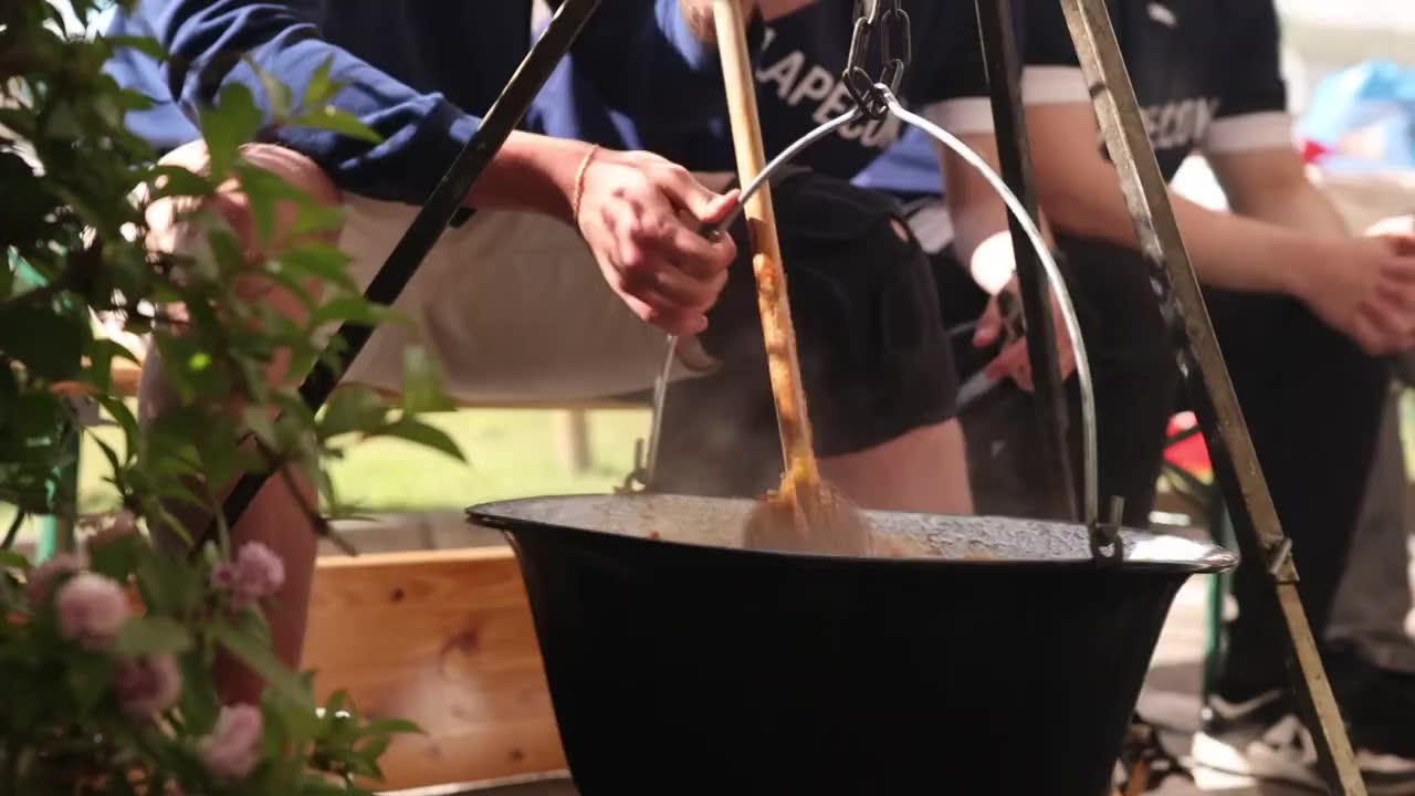 II.alkalommal rendezték meg a Kiskőrösi Birkapörkölt-főzőversenyt